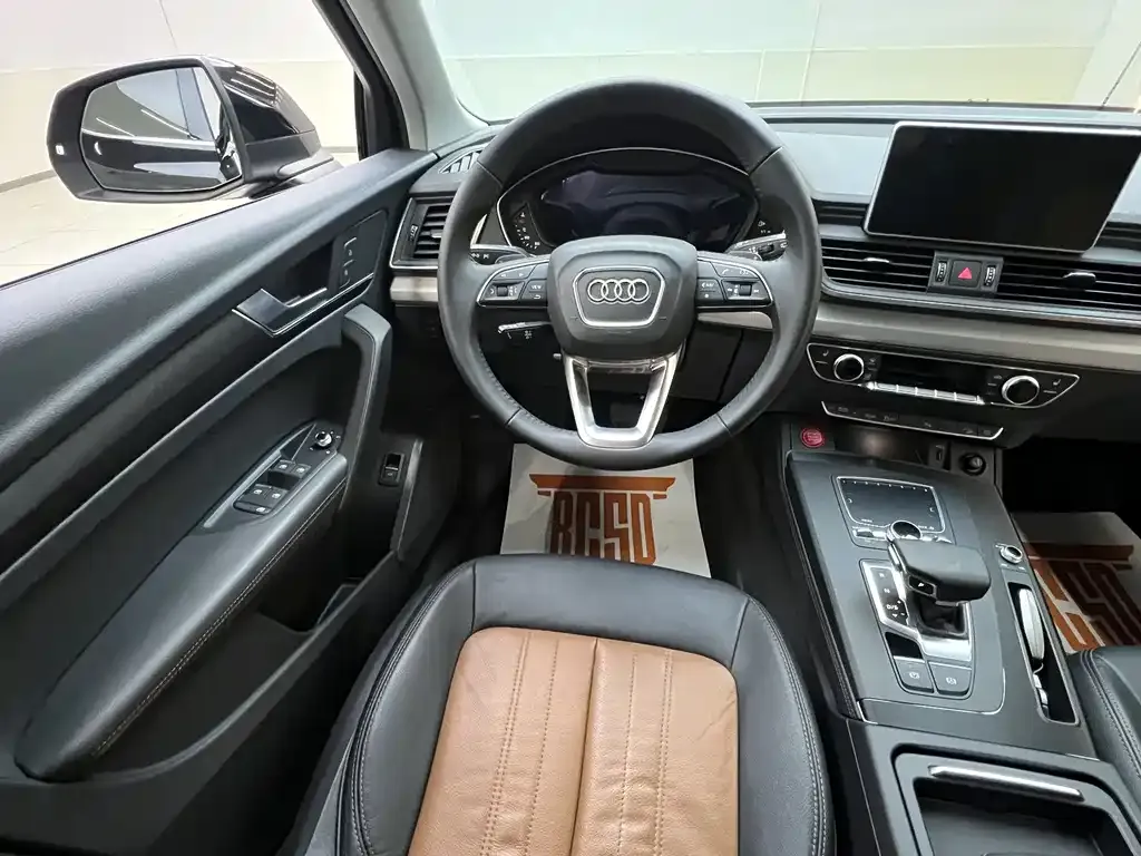 Audi Q5L 2021 из CN, фото 2