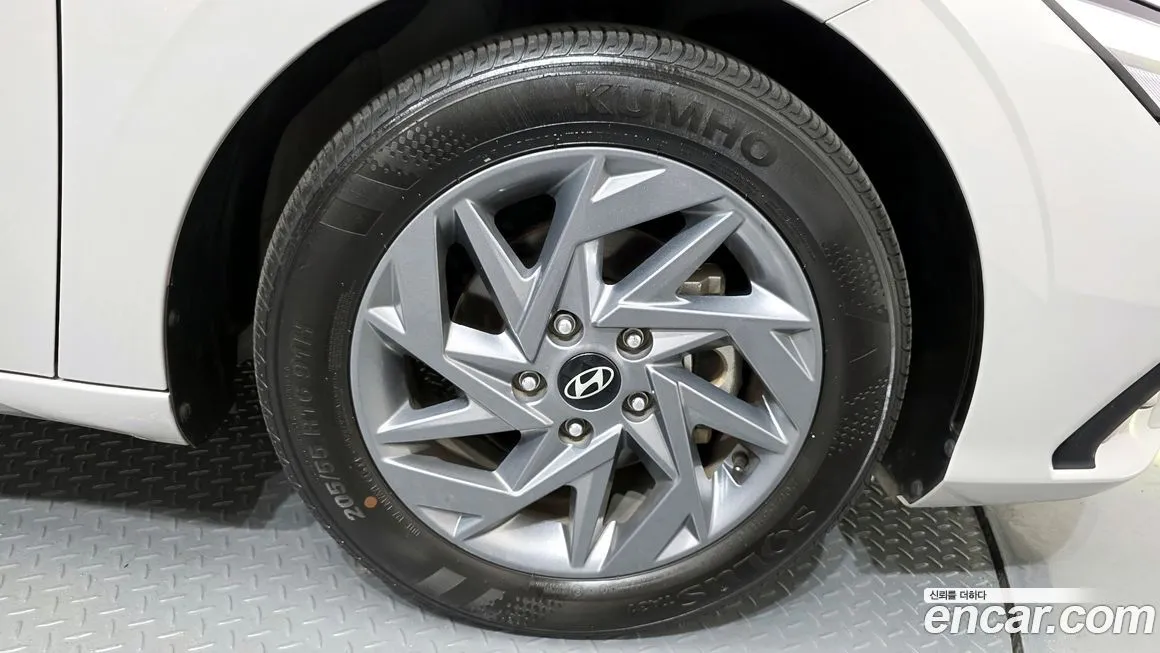 Hyundai AVANTE — фото 4