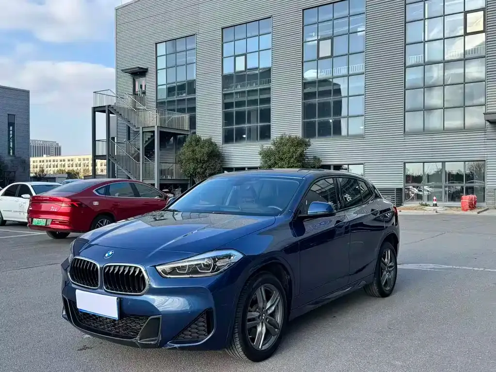 BMW X2 — фото 1