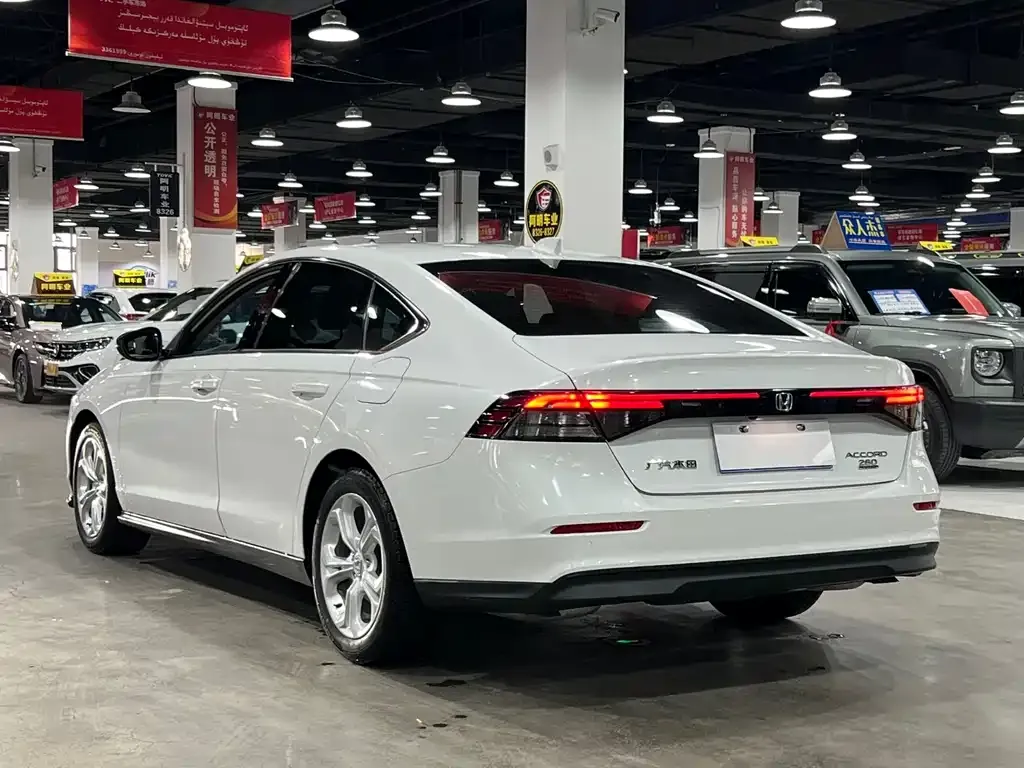 Honda Accord — фото 6