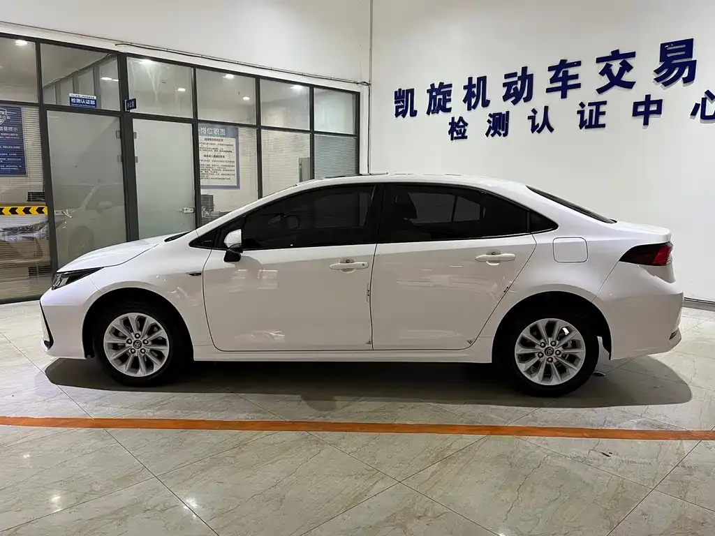 Toyota Corolla 2022 из CN, фото 9