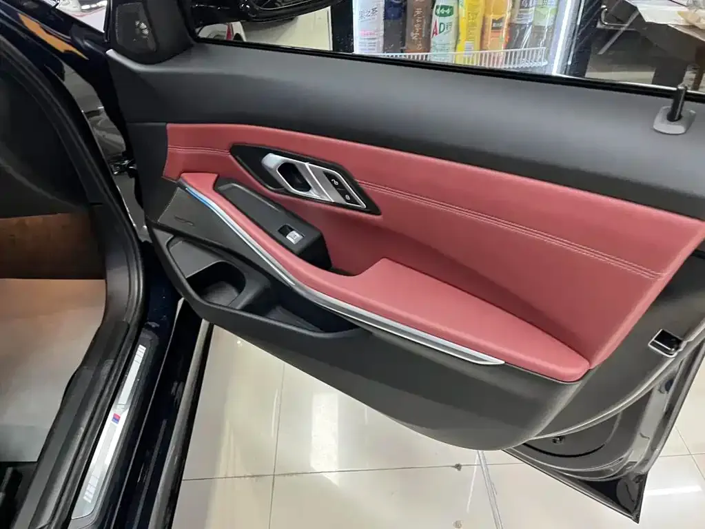 BMW 3 Series 2024 из CN, фото 10