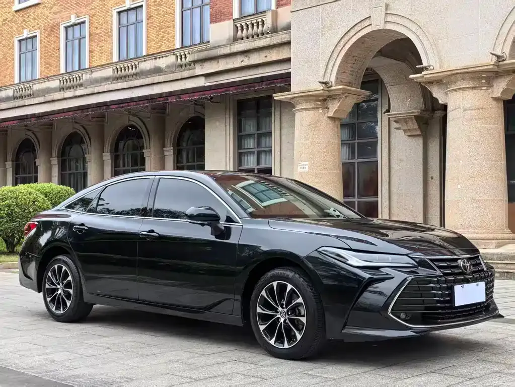 Toyota Avalon — фото 10