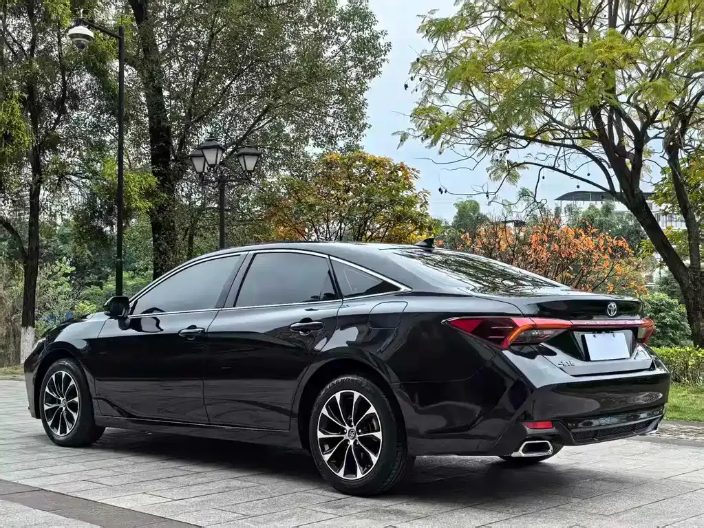 Toyota Avalon — фото 9