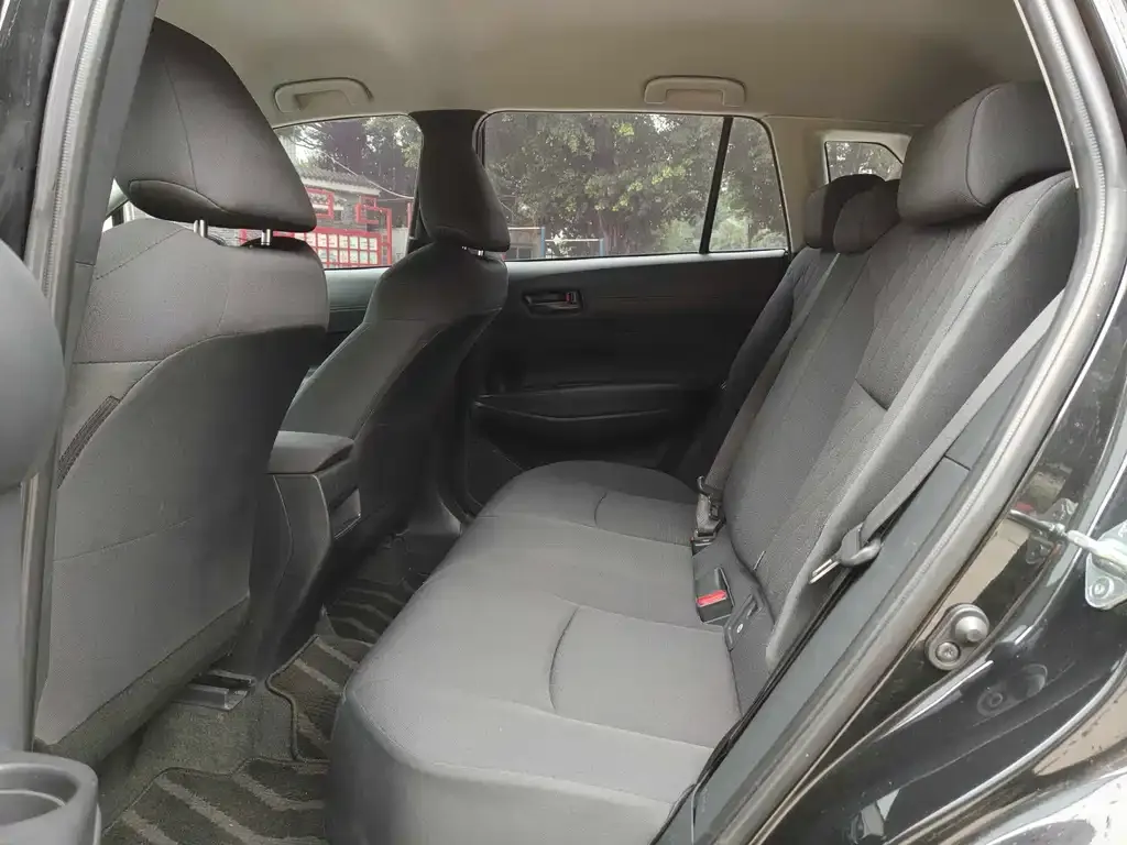Toyota Corolla Cross 2023 из CN, фото 4