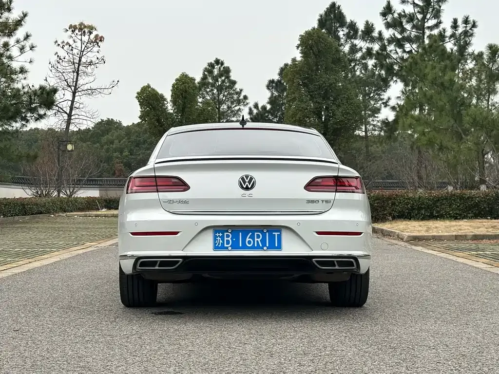 Volkswagen CC — фото 10