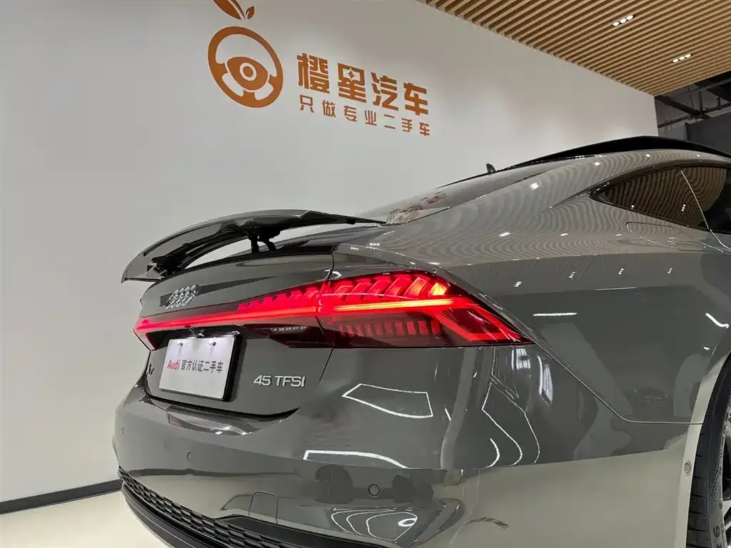 Audi A7 2022 из CN, фото 7