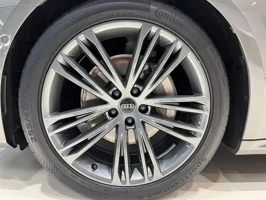 Audi A7 2022 из CN, фото 10