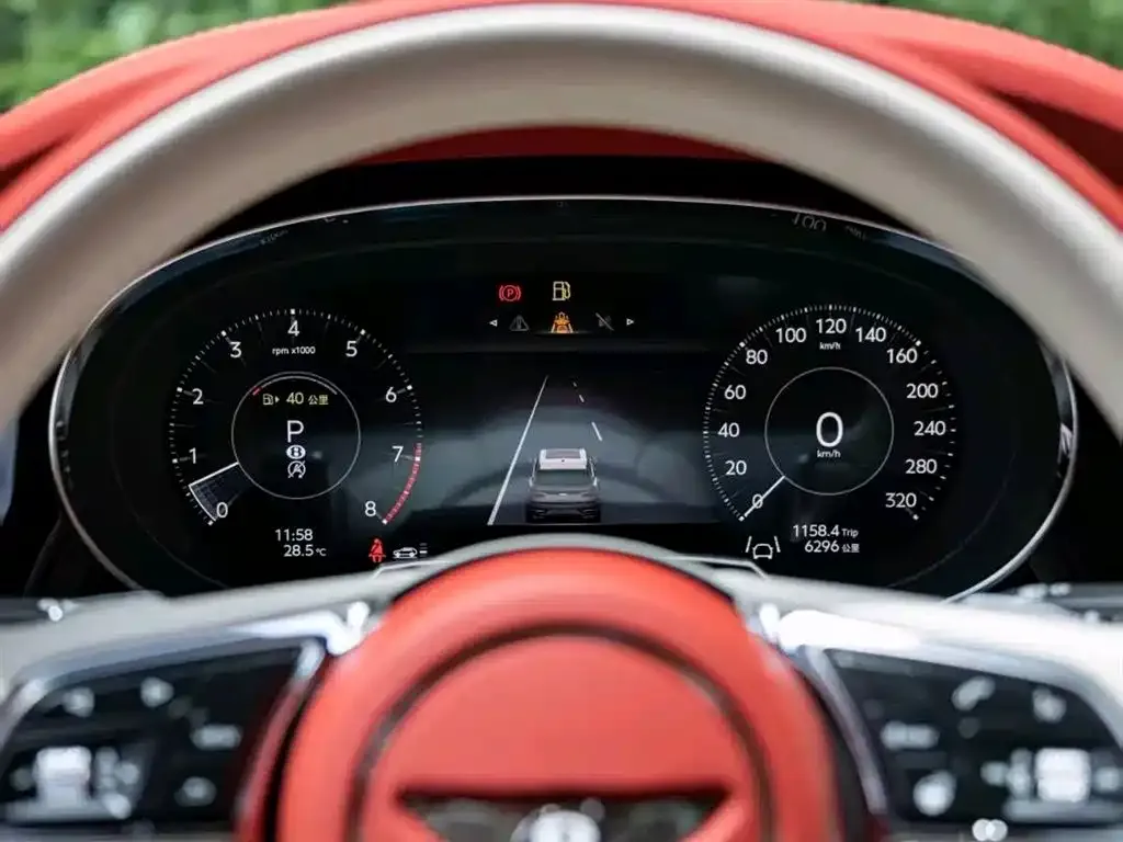 Bentley Bentayga 2024 из CN, фото 10