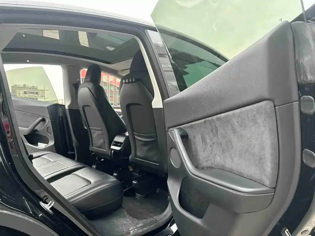 Tesla Model Y 2022 из CN, фото 9