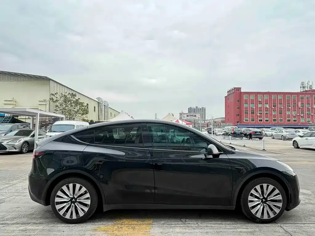 Tesla Model Y 2022 из CN, фото 7