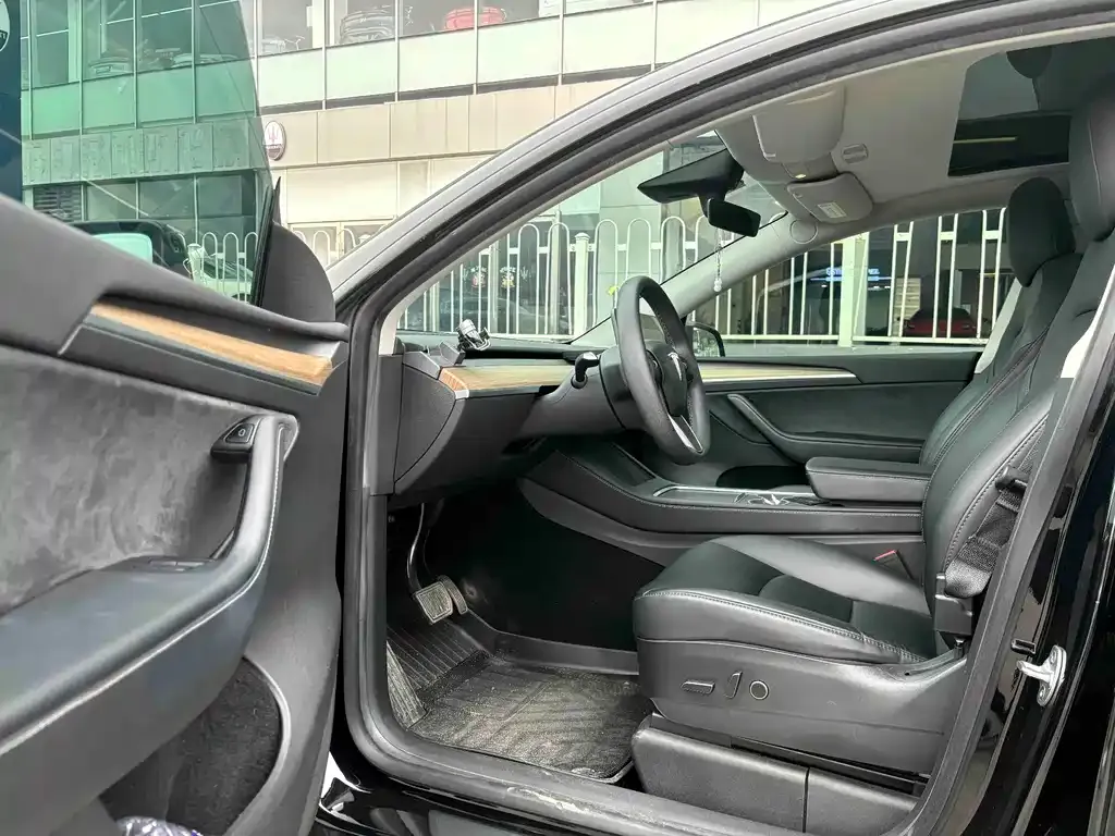 Tesla Model Y 2022 из CN, фото 2