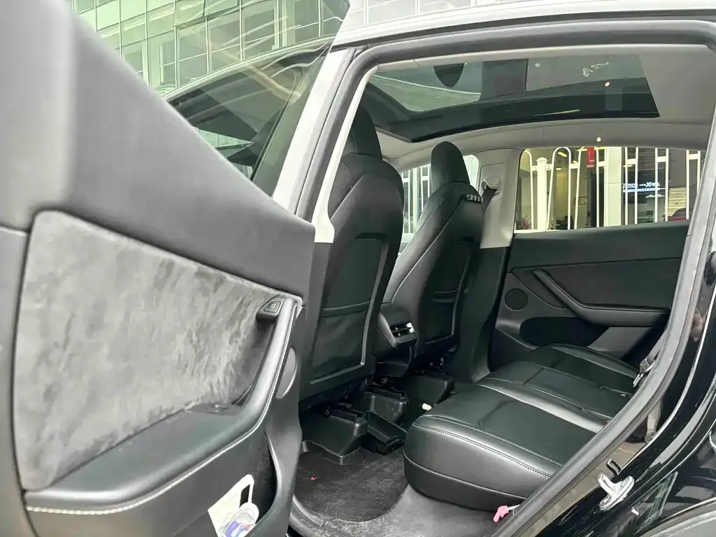 Tesla Model Y 2022 из CN, фото 5