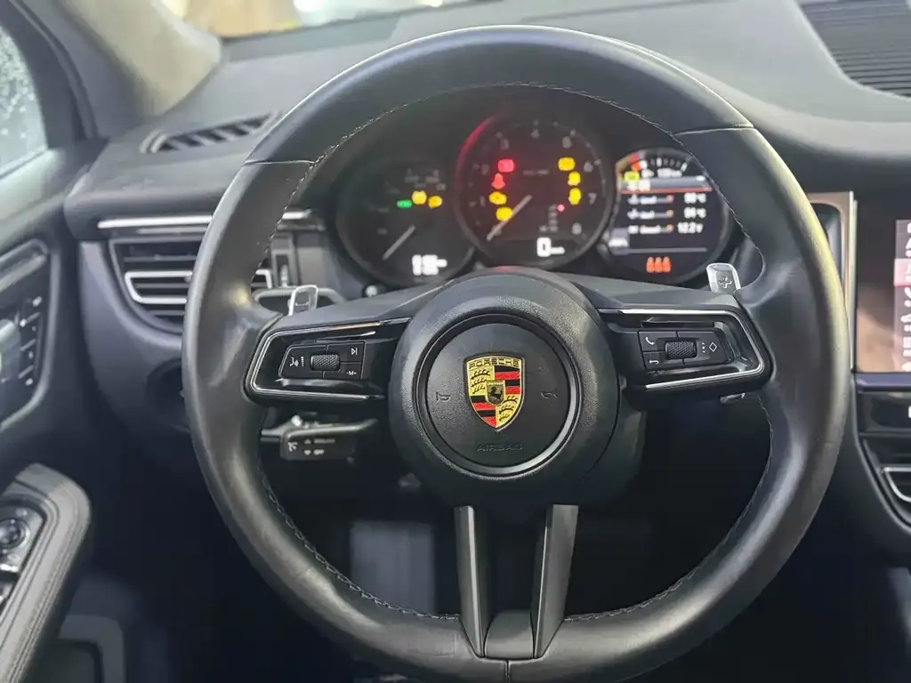 Porsche Macan — фото 4