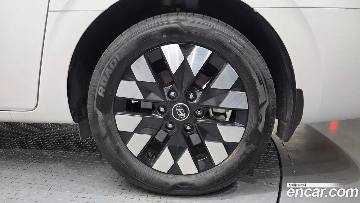 Hyundai Staria 2025 из KR, фото 2