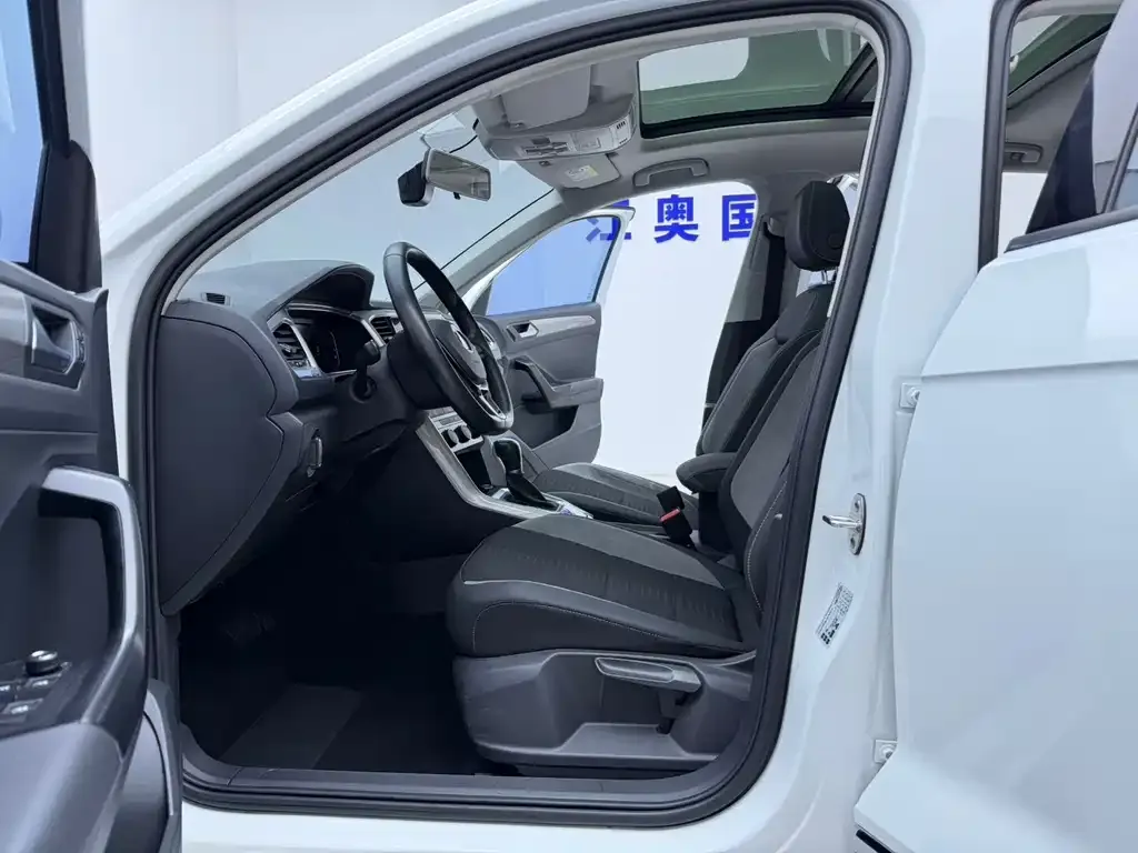 Volkswagen T-Roc 2022 из CN, фото 4