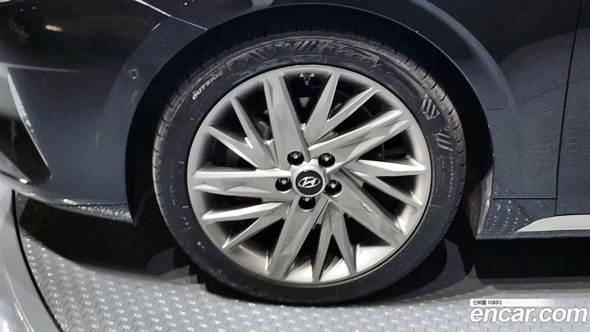 Hyundai Grandeur 2022 из KR, фото 2