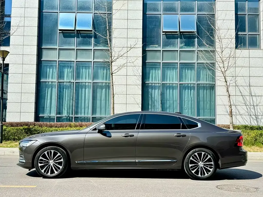 Volvo S90 — фото 9