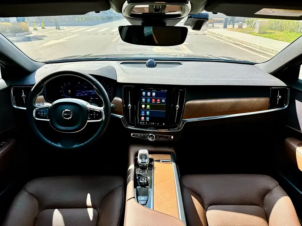 Volvo S90 — фото 8