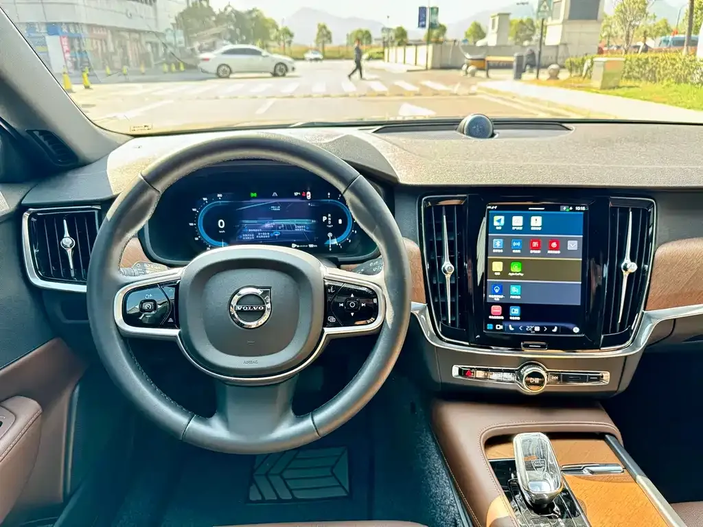 Volvo S90 — фото 7