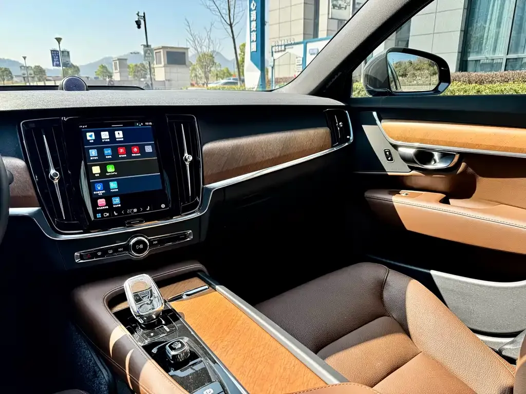 Volvo S90 — фото 4