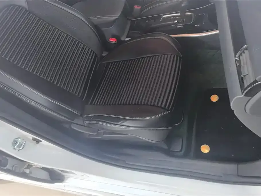 Mitsubishi Outlander 2023 из CN, фото 7