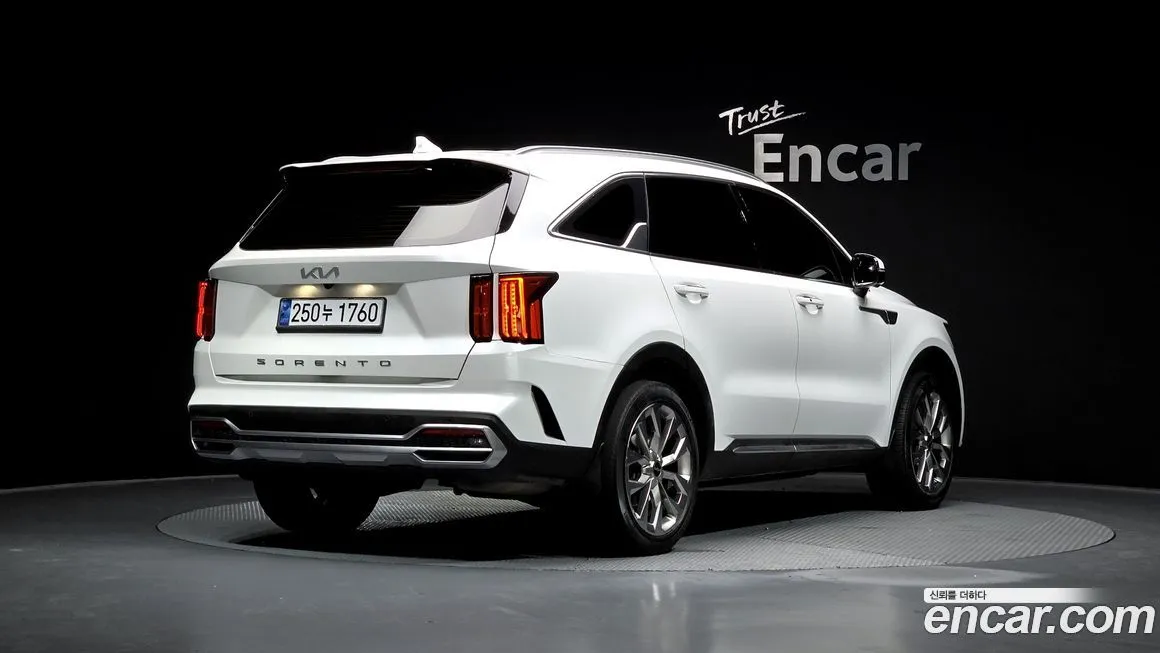 Kia Sorento — фото 8