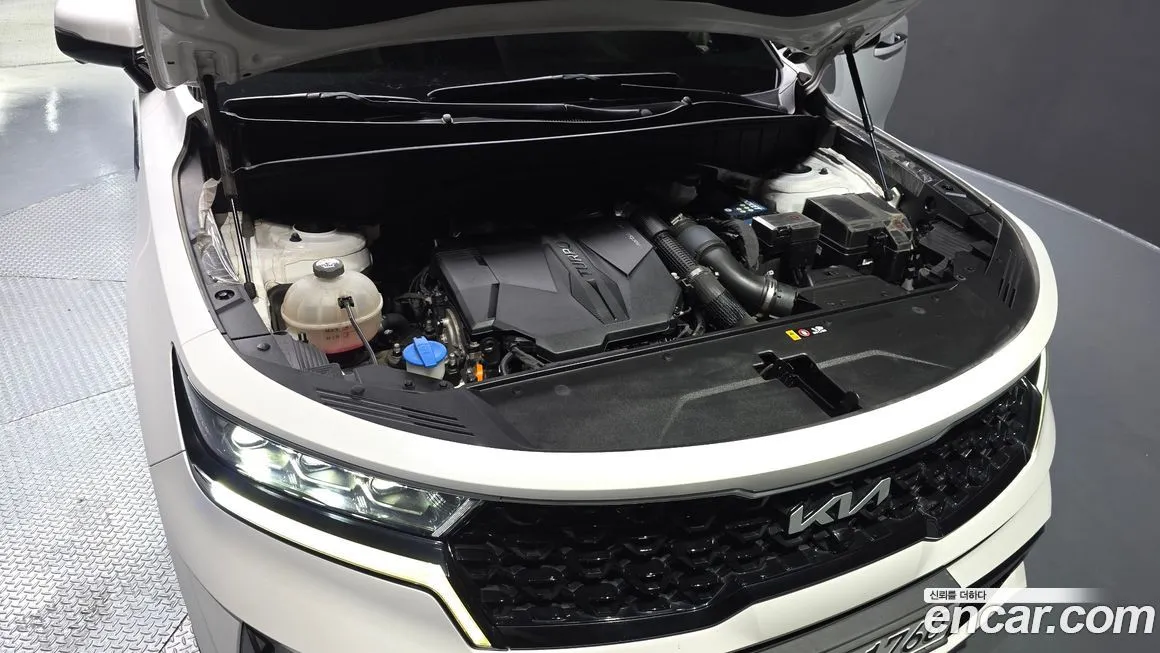 Kia Sorento — фото 9