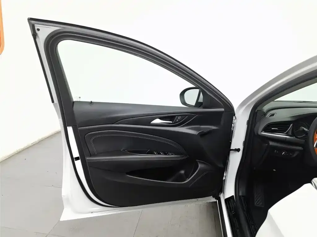 Buick Regal 2024 из CN, фото 3