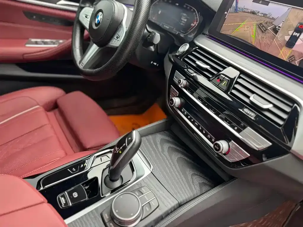 BMW 5 Series — фото 4