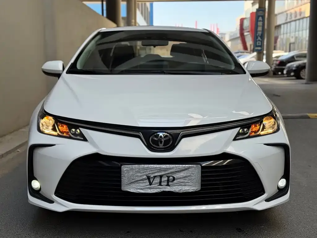 Toyota Corolla 2023 из CN, фото 8