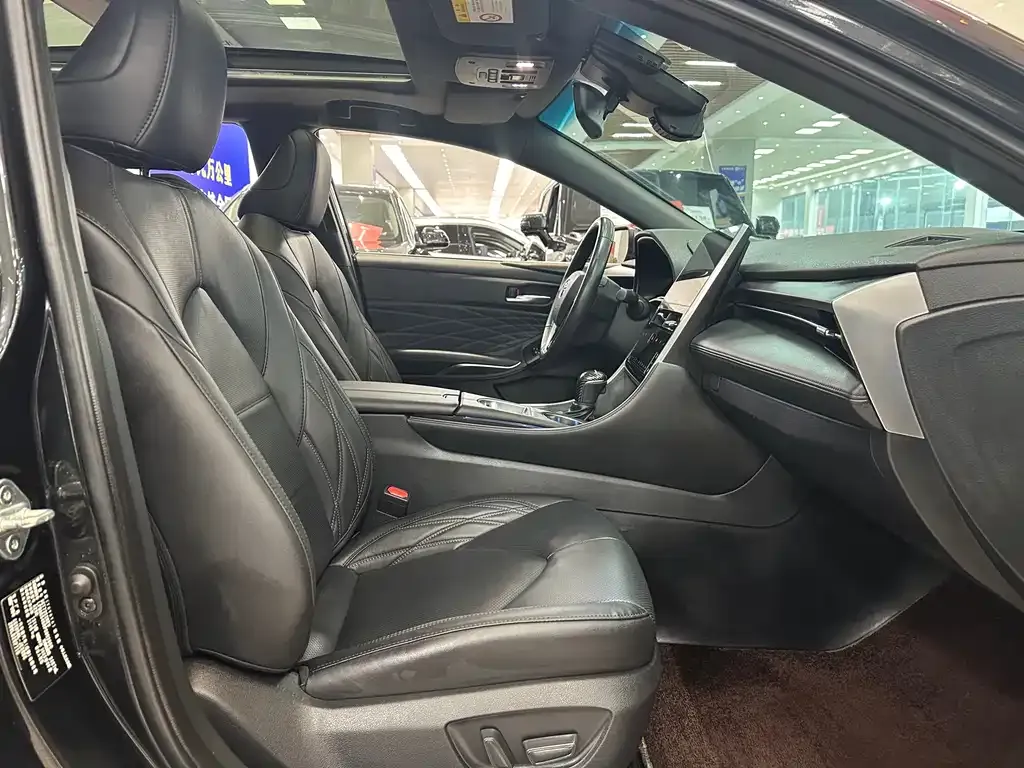 Toyota Avalon 2023 из CN, фото 6