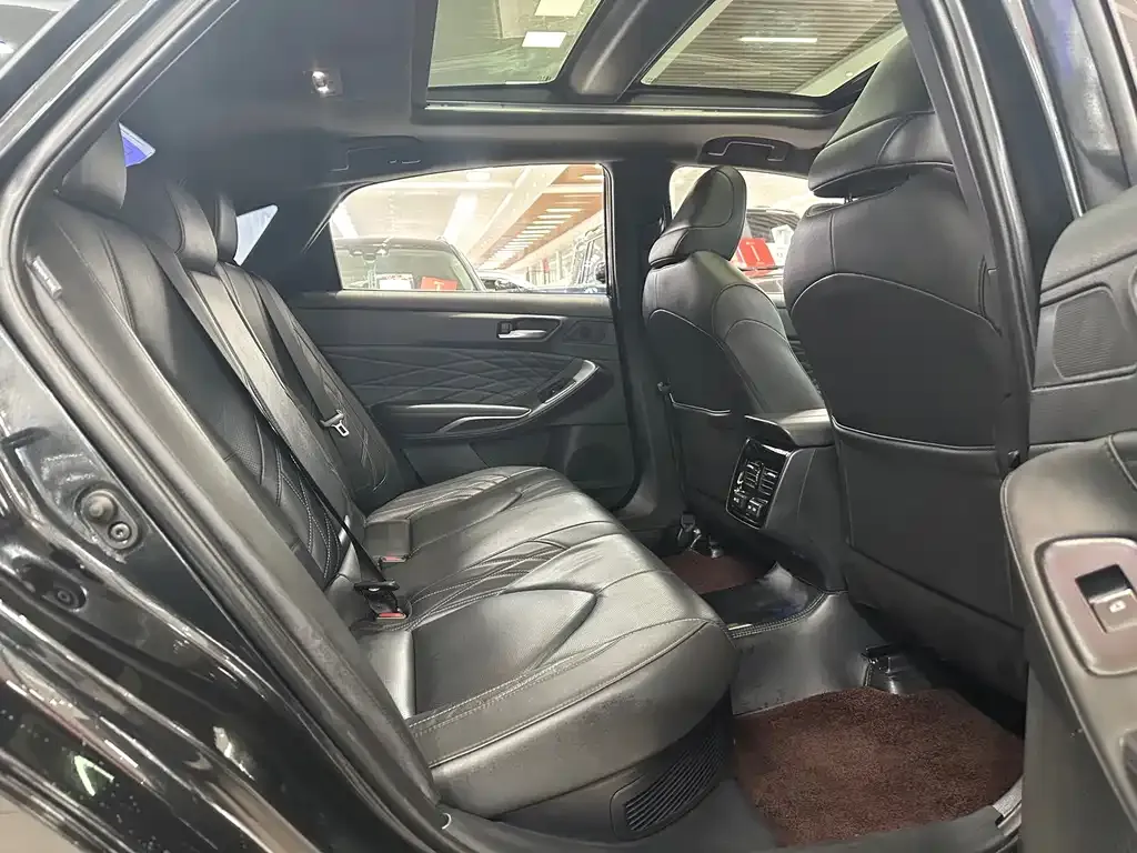 Toyota Avalon 2023 из CN, фото 5