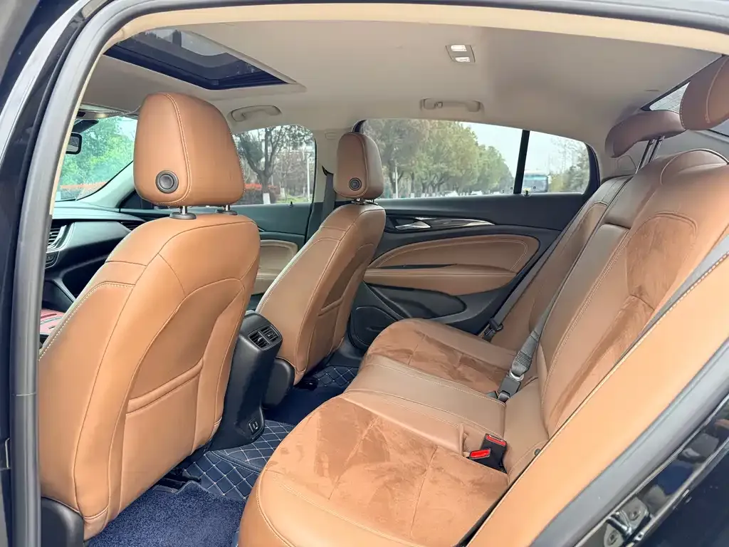 Buick Regal 2022 из CN, фото 3