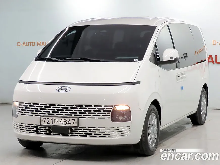 Hyundai Staria — фото 1