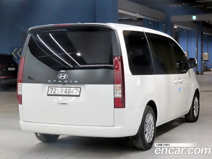 Hyundai Staria — фото 3