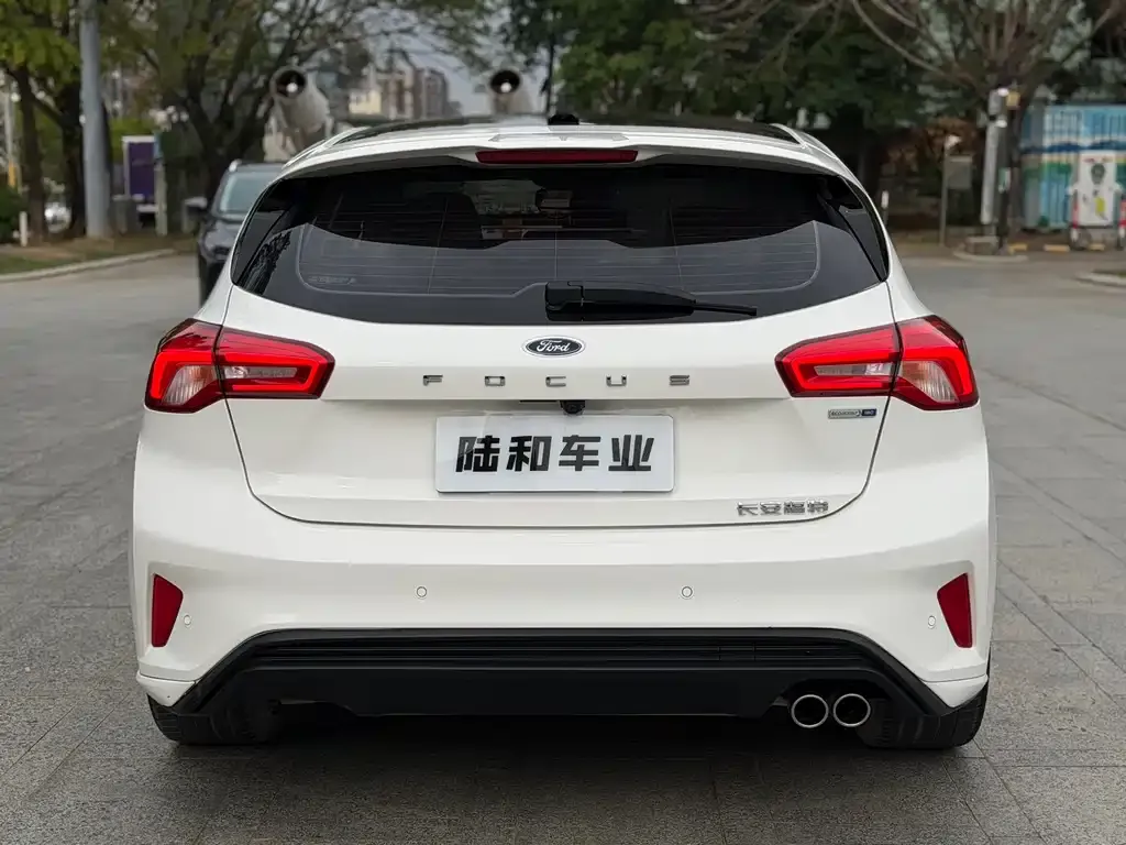 Ford Focus 2023 из CN, фото 4