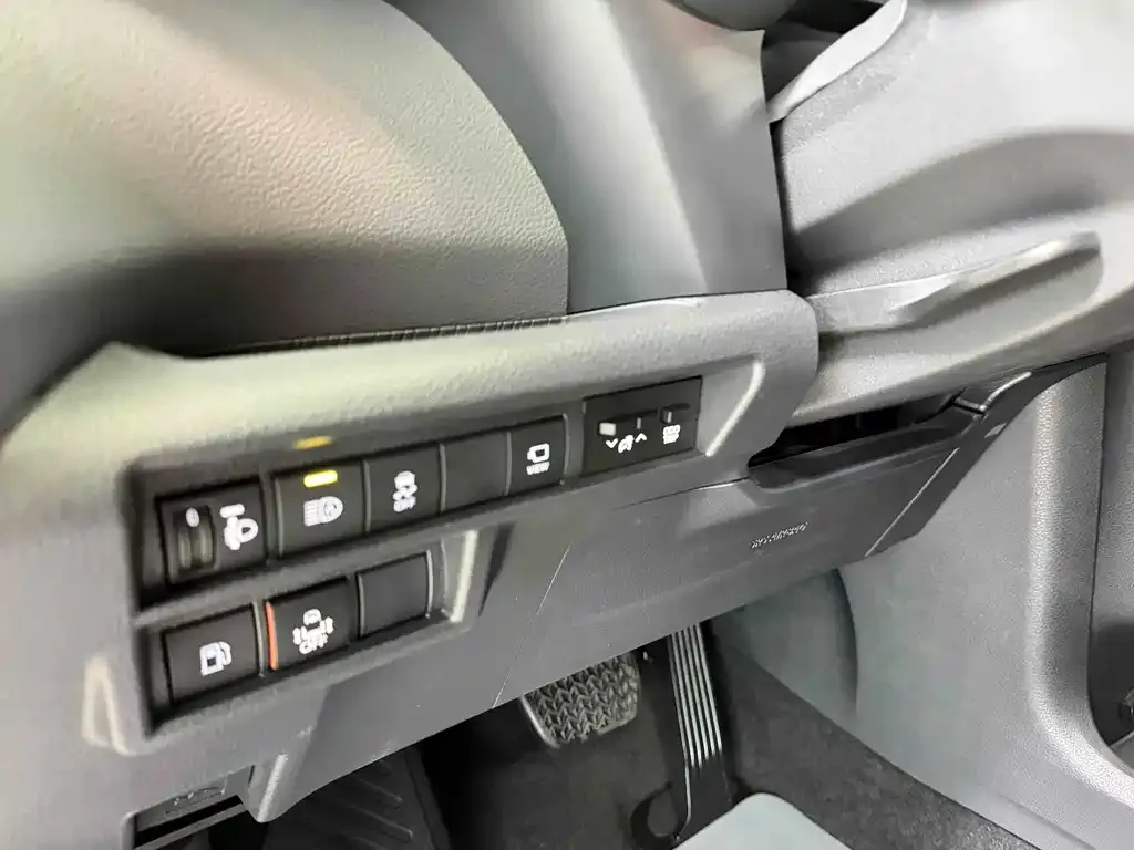 Toyota Sienna — фото 4