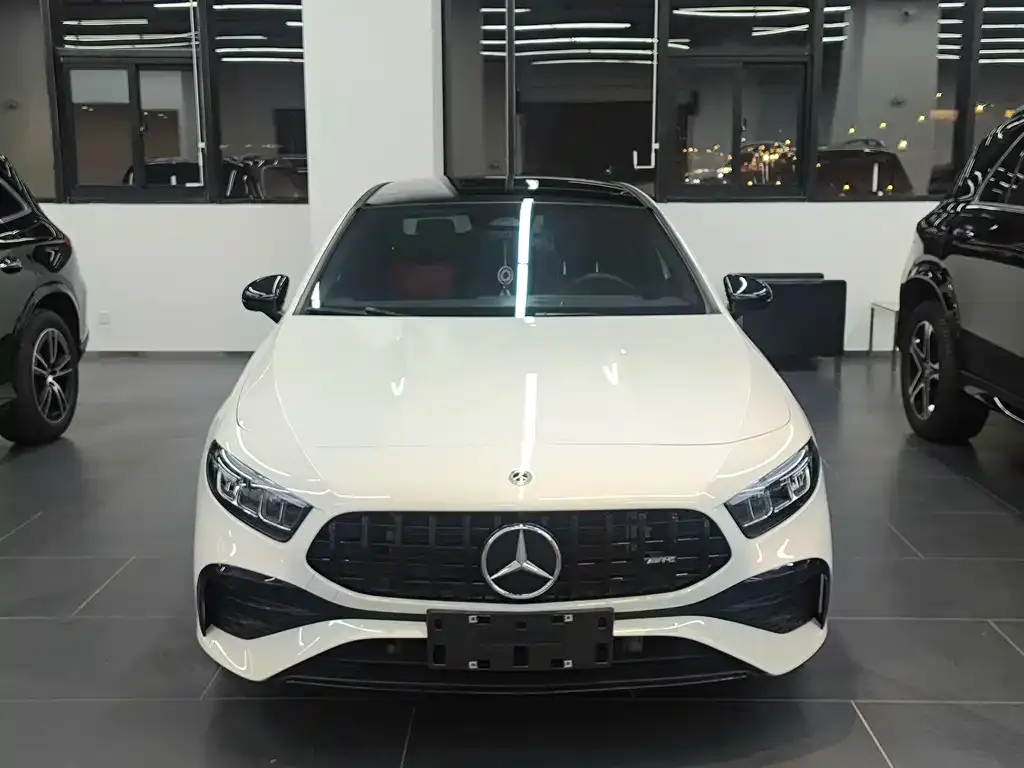 Mercedes-Benz A-Class 2024 из CN, фото 2