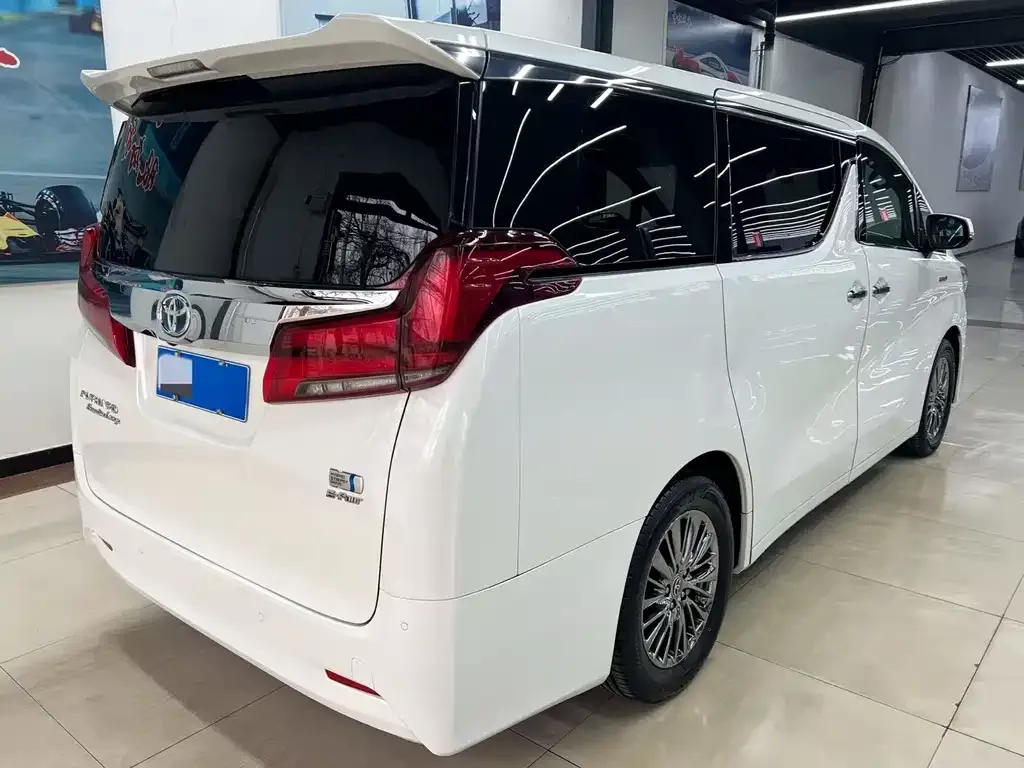 Toyota Alphard 2022 из CN, фото 5