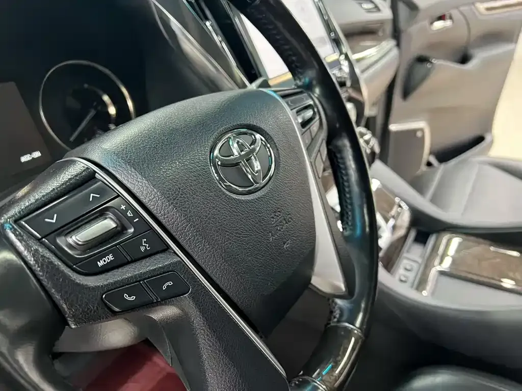 Toyota Alphard 2022 из CN, фото 8