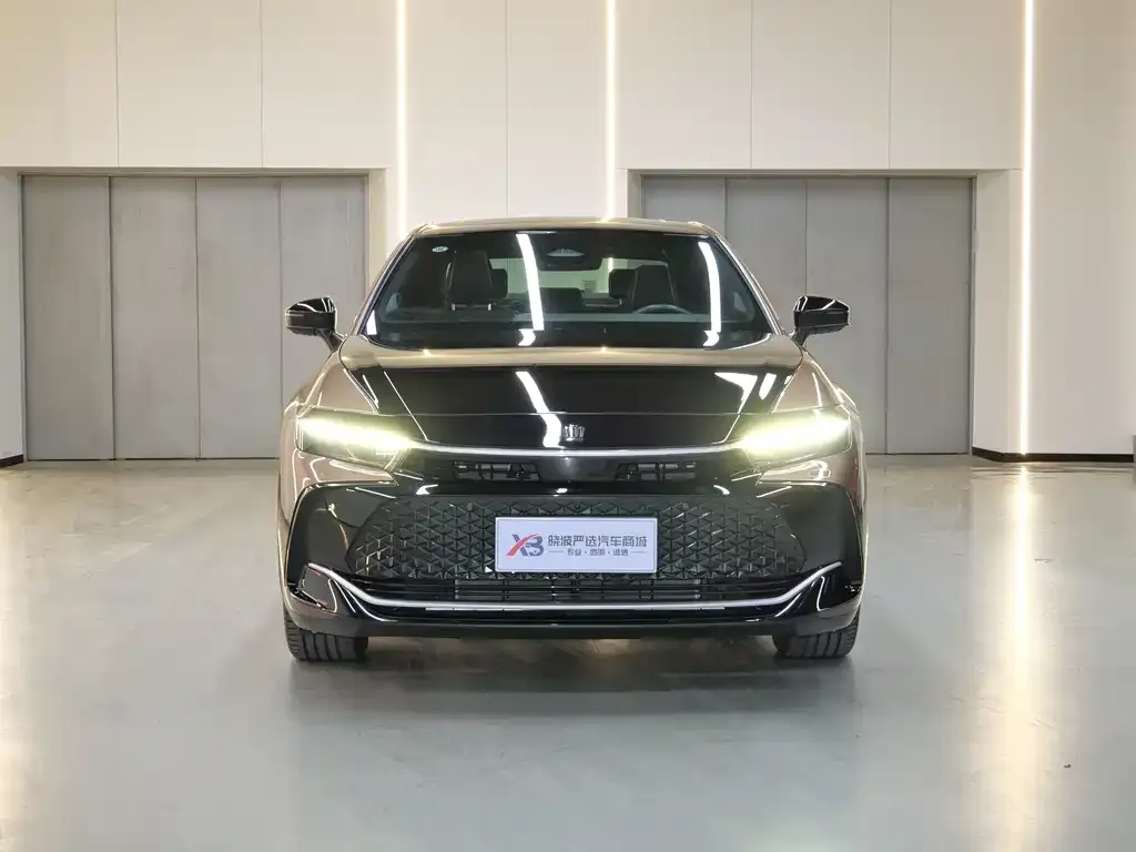 Toyota Crown SportCross 2023 из CN, фото 4