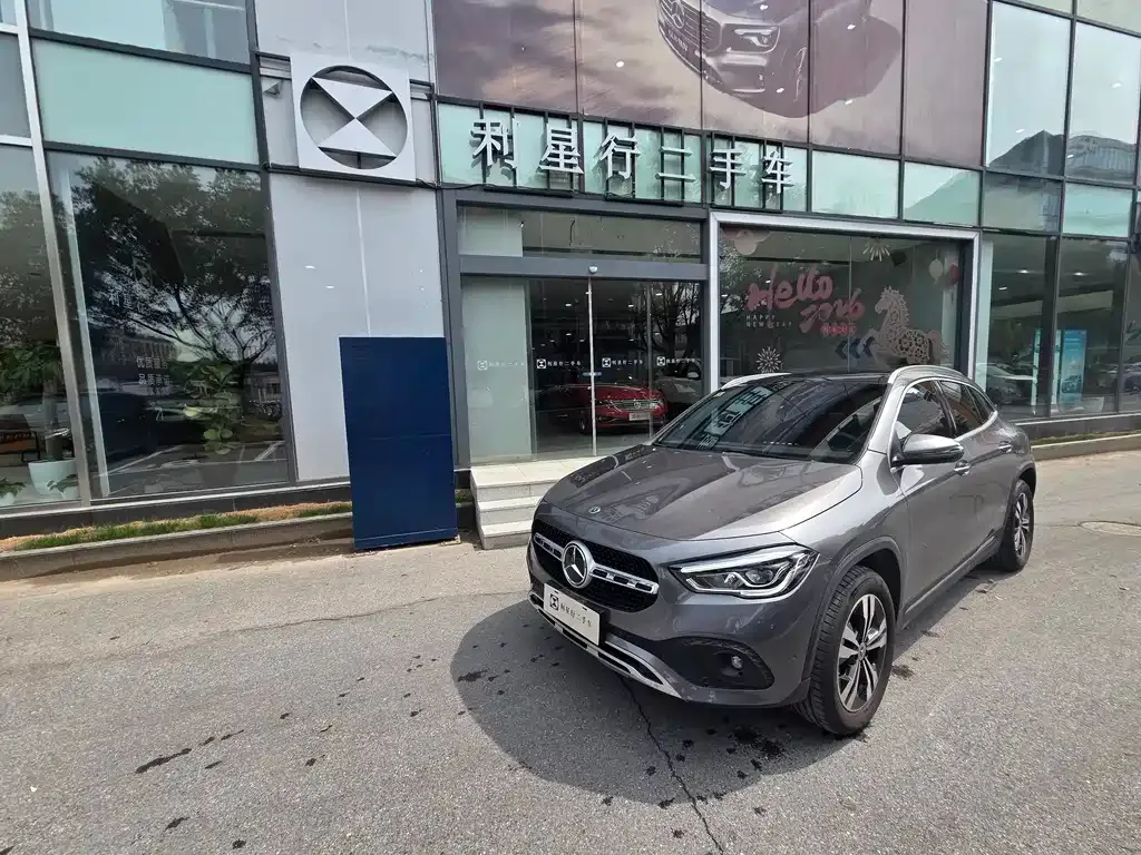 Mercedes-Benz GLA — фото 1