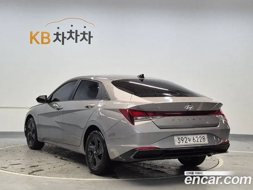 Hyundai AVANTE — фото 2