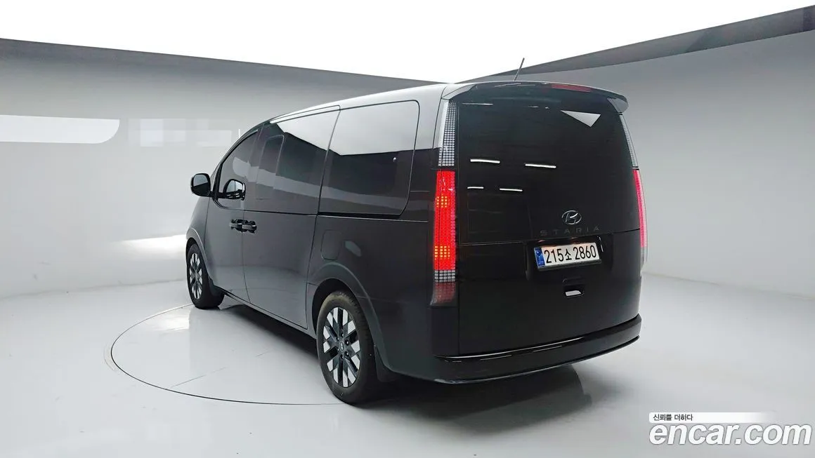 Hyundai Staria — фото 3