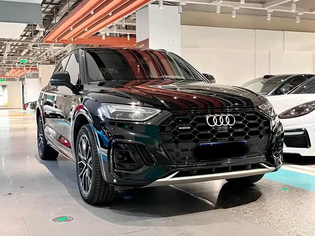 Audi Q5L — фото 3
