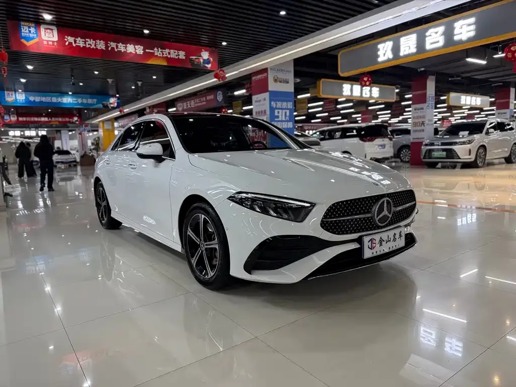 Mercedes-Benz A-Class — фото 7
