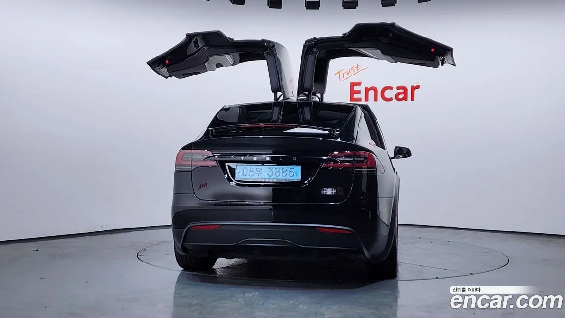 Tesla Model X 2023 из KR, фото 2