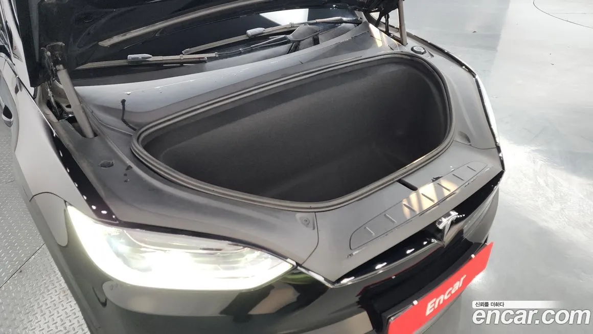 Tesla Model X 2023 из KR, фото 6