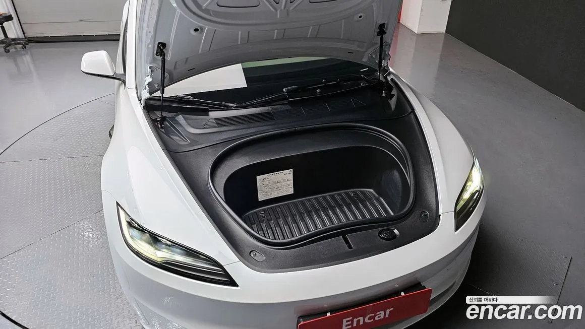 Tesla Model 3 2024 из KR, фото 10